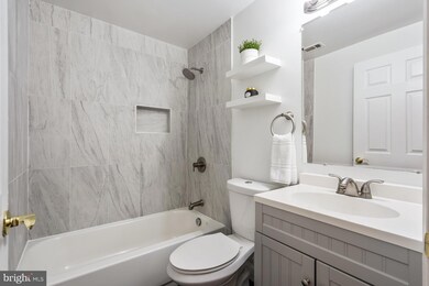 7860 Parthian Ct, Springfield, VA 22153 - photo 6