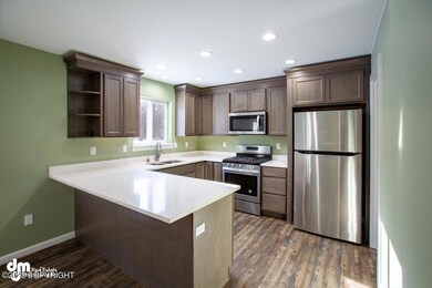 14-Kitchen SM_DMD_4844-Edit