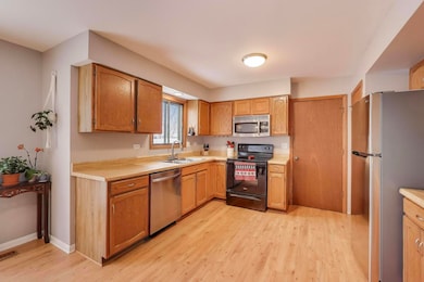 174 Dunbar Ln, East Dundee, IL 60118 - photo 7