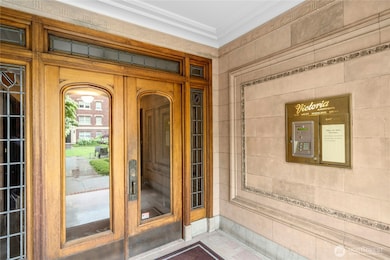 The Victoria unit VB404, Seattle, WA 98119 - photo 5