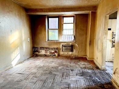 Celtic Park unit 1 J, Sunnyside, NY 11104 - photo 6