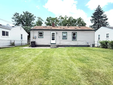 5873 Merrick St, Taylor, MI 48180 - photo 3