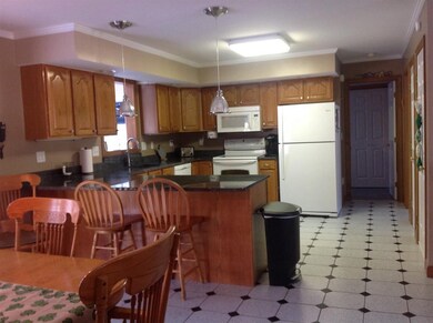 18 Durell Dr, Newmarket, NH 03857 - photo 3