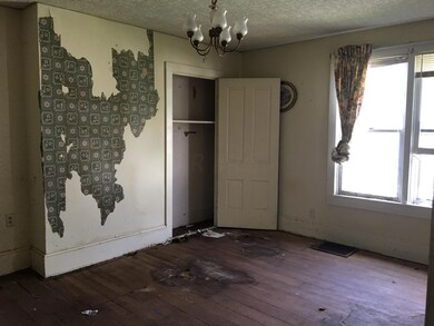 326 N Mulberry St, Logan, OH 43138 - photo 2