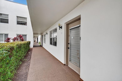 406 Piedmont I, Delray Beach, FL 33484 - photo 3