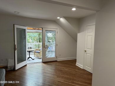33 Bible St unit 2nd Floor, Cos Cob, CT 06807 - photo 6