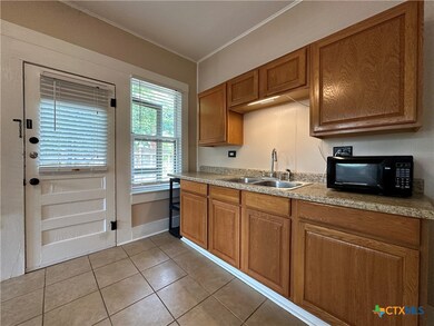 420 W San Antonio St, San Marcos, TX 78666 - photo 7