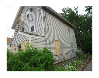 26 Webb St, Pawtucket, RI 02860 - photo 2
