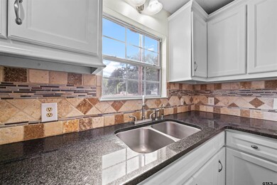 1509 Graham Dr, Tyler, TX 75701 - photo 5