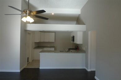 4721 Redbud Dr, Rosenberg, TX 77471 - photo 4