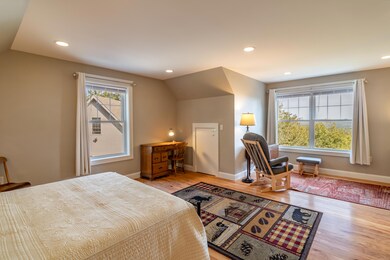 Upstairs Bedroom #2