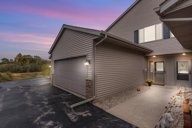 933 Spring Ct, West Bend, WI 53095 - photo 5