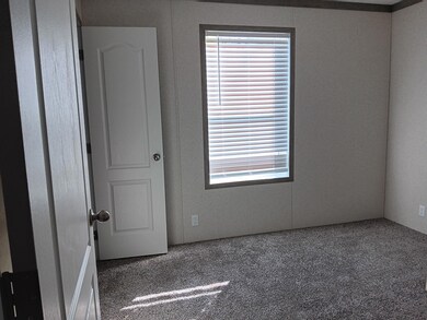 388 Sterling Dr unit 388, Windsor Charter Township, MI 48821 - photo 5