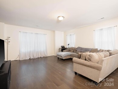 817 Ranchero St, Statesville, NC 28677 - photo 2