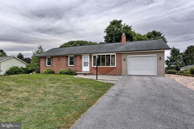 1056 Apple Way, Saint Thomas, PA 17252 - photo 3