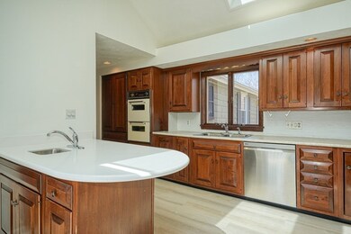 48 Pinecrest Rd, Holliston, MA 01746 - photo 3