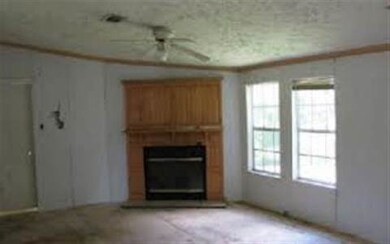 607 NW Gibson Ln, Lake City, FL 32055 - photo 2