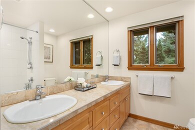 3123 Hunts Point Rd, Hunts Point, WA 98004 - photo 5