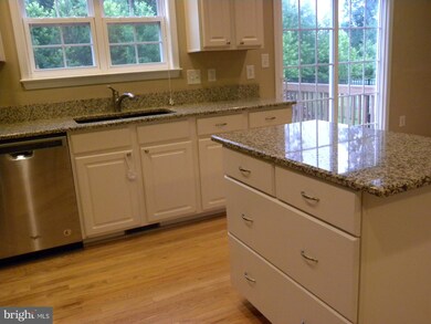 17173 Camellia Dr, Ruther Glen, VA 22546 - photo 6