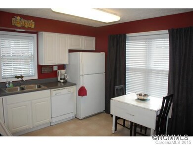 Kitchen pic #2