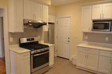 98 Toxteth St unit 6, Brookline, MA 02446 - photo 3