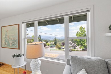 1701 NE Beverly Dr, Grants Pass, OR 97526 - photo 7