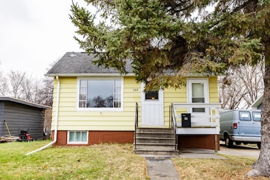 723 13th St N, Moorhead, MN 56560 - photo 3