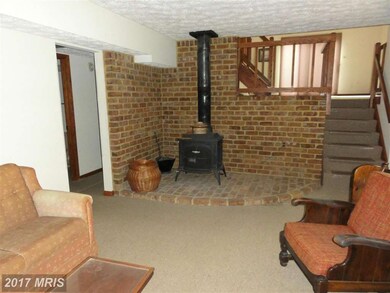 24 Holly Hill Rd, Berkeley Springs, WV 25411 - photo 3