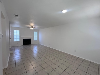 1007 Water St unit 104, Bastrop, TX 78602 - photo 4