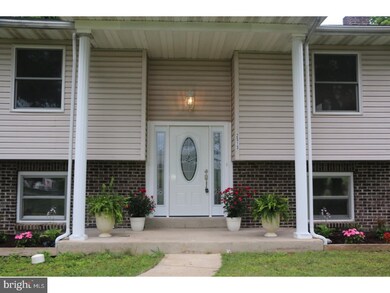 2513 Leiszs Bridge Rd, Reading, PA 19605 - photo 3