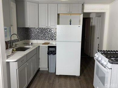 597 Hamilton St, Somerset, NJ 08873 - photo 6