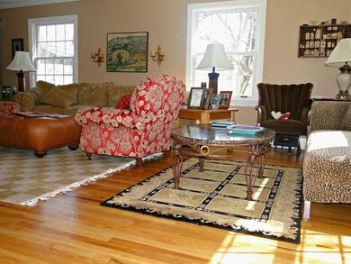 1323 Bluebell Ln, Batavia, IL 60510 - photo 4