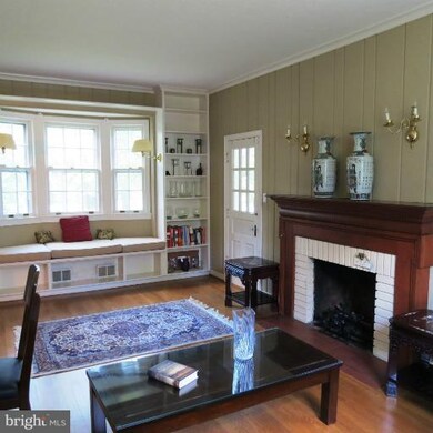 6713 Annan Dr, Bethesda, MD 20816 - photo 2