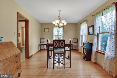 22 Stauffer Ln, Boyertown, PA 19512 - photo 5