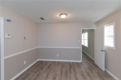 633 Colonial Dr, Statesville, NC 28625 - photo 4