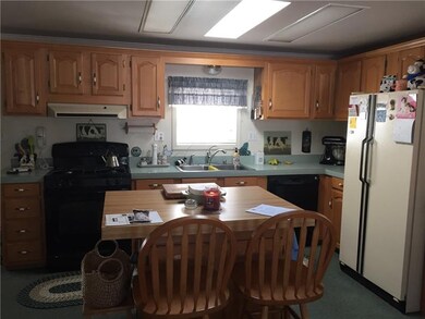 Large kitchen with center island.