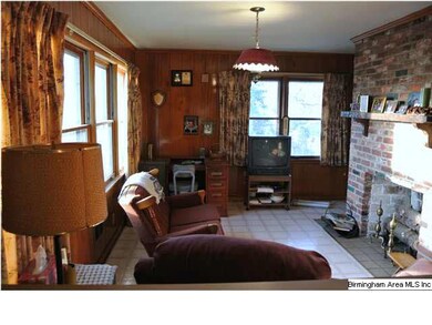 Eat in Kitchen area w/ fireplace ( gas Logs )