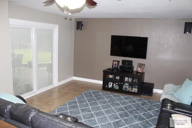 1001 W 8th St unit 1, Weslaco, TX 78596 - photo 4