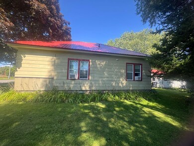 129 N Glendale Ave, Tomah, WI 54660 - photo 3