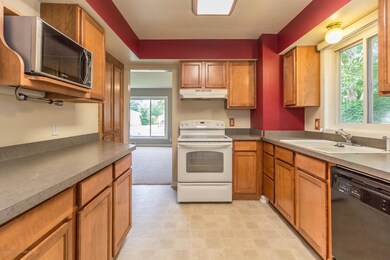 1108 Boynton Dr, Lansing, MI 48917 - photo 7