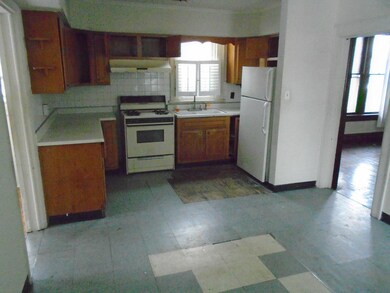 772 Berkeley kitchen 2