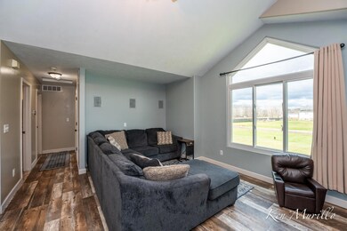 3685 Calkins Ct, Wayland, MI 49348 - photo 3