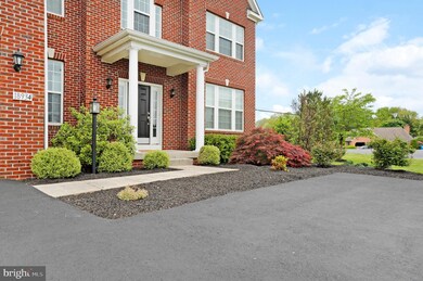 18934 Maple Valley Cir, Hagerstown, MD 21742 - photo 2