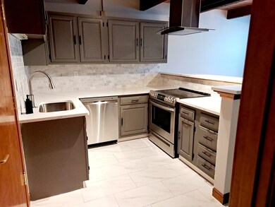 102 Wharf St unit 7, Salem, MA 01970 - photo 2