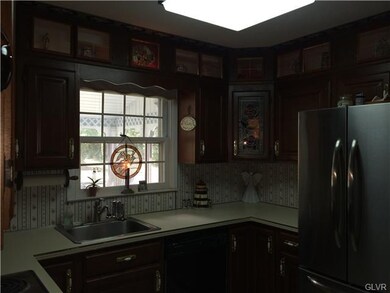 4360 Rose Dr, Emmaus, PA 18049 - photo 5