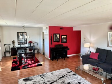 200 Deborah Ln unit 1C, Wheeling, IL 60090 - photo 2