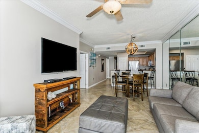 09-8575 Gulf Blvd Unit 902-4 living-dini