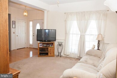 13542 Pulaski Dr, Hagerstown, MD 21742 - photo 7