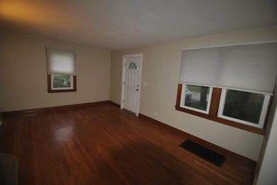 774 N Kenilworth Ave, Elmhurst, IL 60126 - photo 2