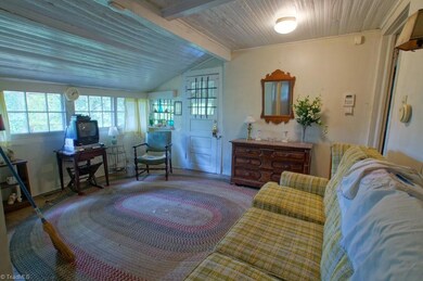 501 Lawsonville Ave, Reidsville, NC 27320 - photo 5